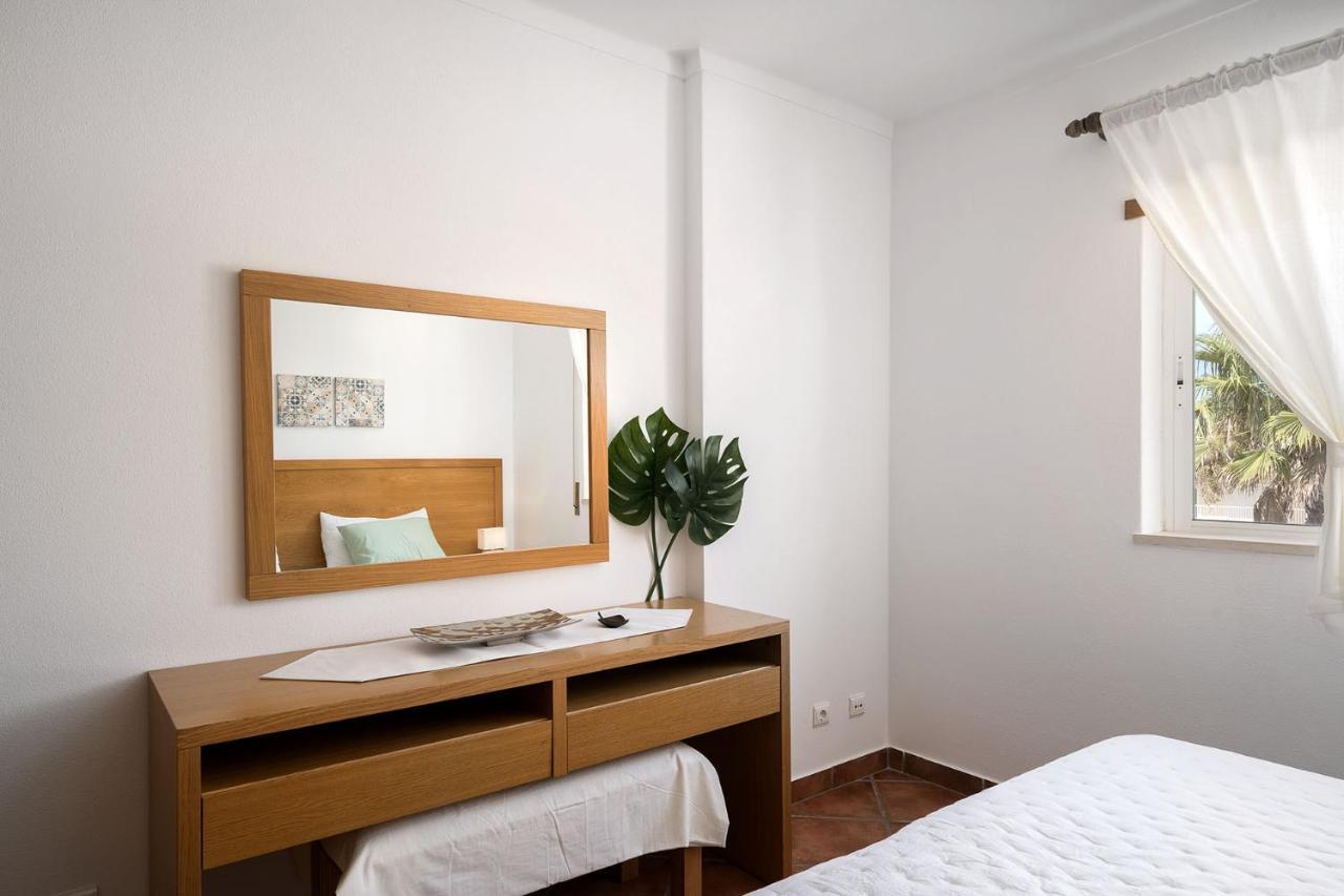 Family Holiday - Centrally Located - Vale De Parra Apartment